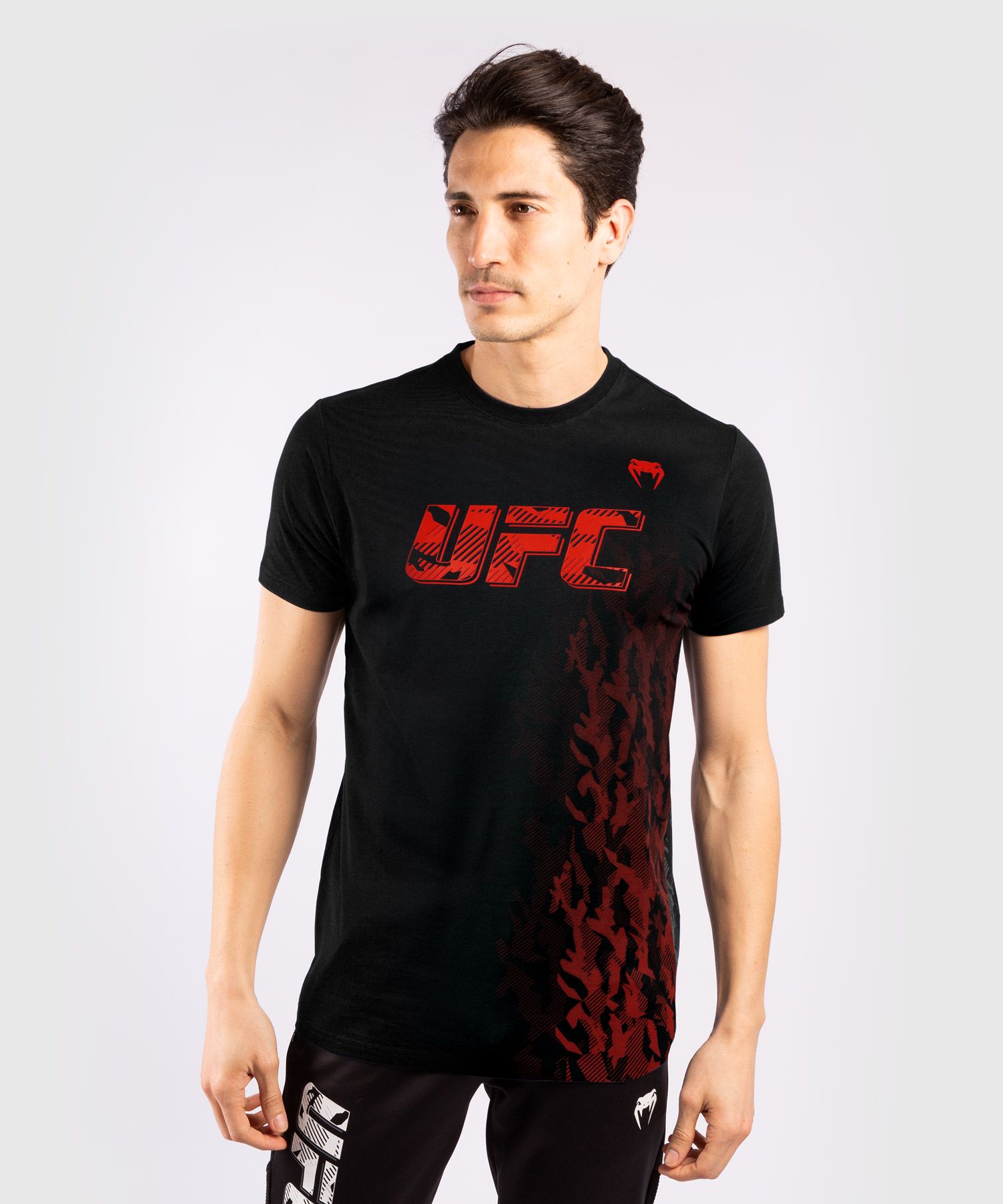 UFC Venum AUTHENTIC FIGHT WEEK Pamut póló, Fekete/Piros