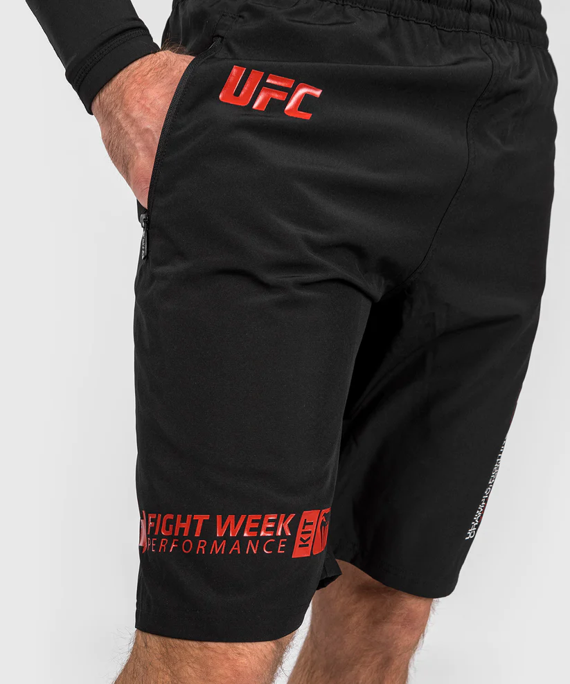 UFC ADRENALINE Venum FIGHT WEEK Training nadrág, Fekete/Piros