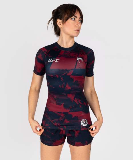 UFC ZENITH by Venum AUTHENTIC FIGHT WEEK PERFORMANCE Női Rashguard, Rövid ujjú, Burgundy/Fekete