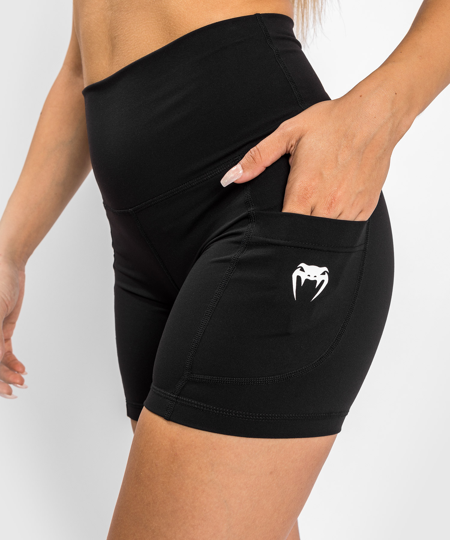 VENUM ESSENTIAL Tapadó rövidnadrág, Fekete