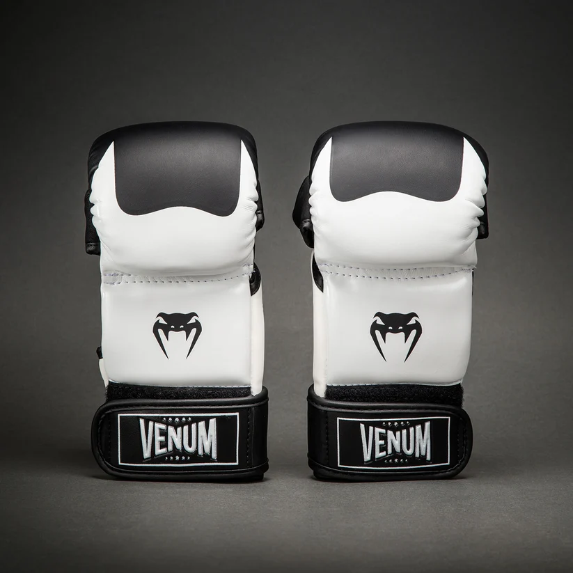 VENUM ATTACK 2.0 BŐR Sparring kesztyű, Fehér/Fekete