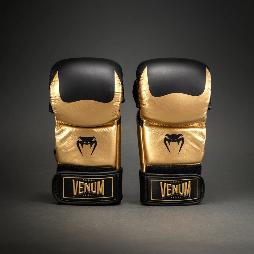 VENUM ATTACK 2.0 BŐR Sparring kesztyű, Arany/Fekete