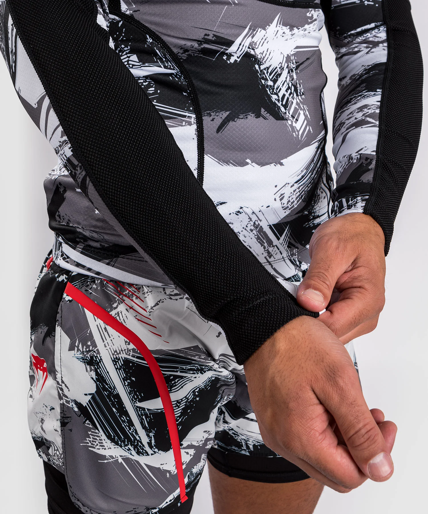 VENUM ELECTRON 3.0 Rashguard, Hosszú ujjú, Fekete/Fehér